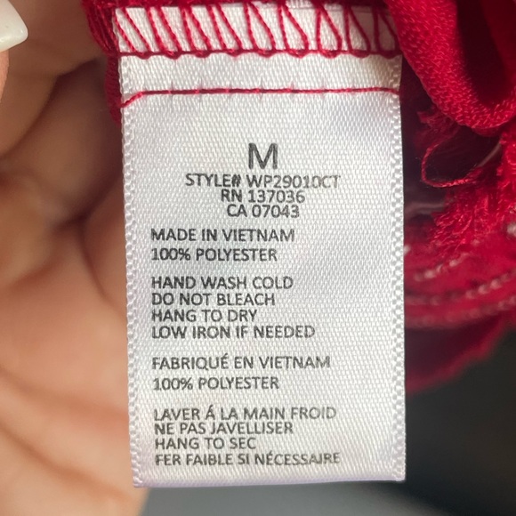 Red top - Picture 4 of 7